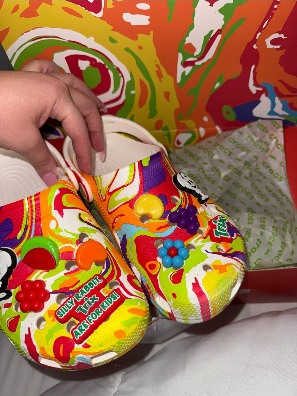 CROCS Classic Trix Clog Multicolor Bright Pattern